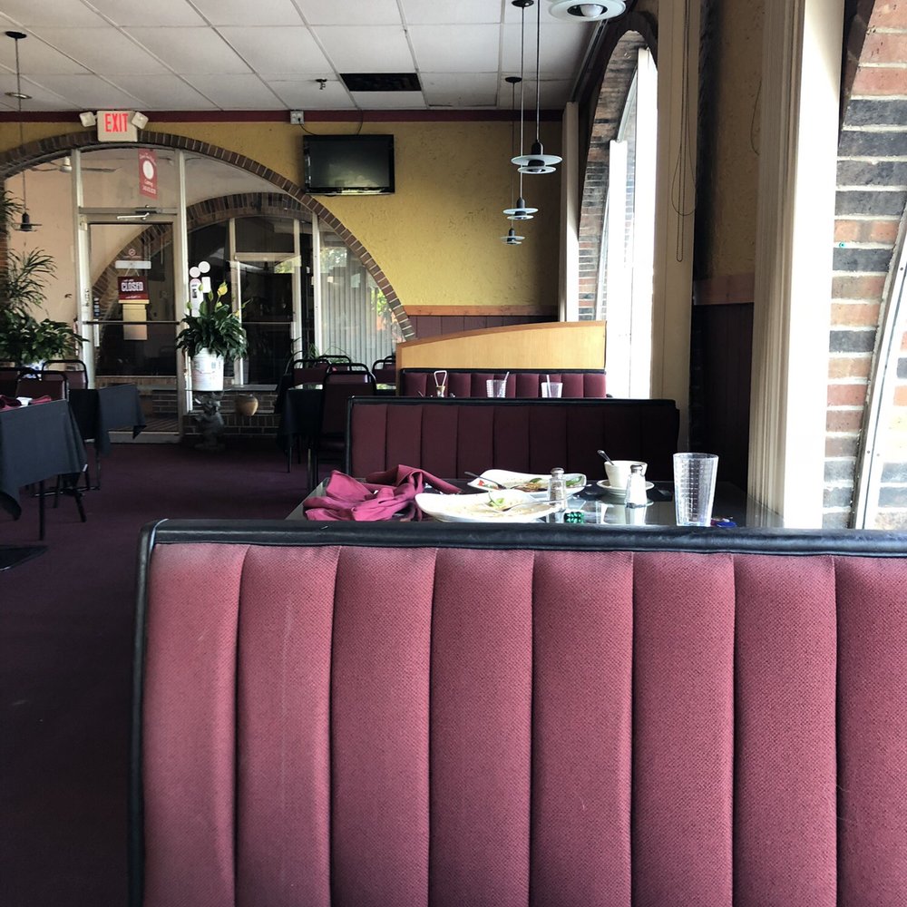 Penn's Thai Kitchen - Interior - Thai Near Me - Royal Oak, Michigan Penn's Thai Kitchen - Interior - Thai Near Me - Royal Oak, Michigan