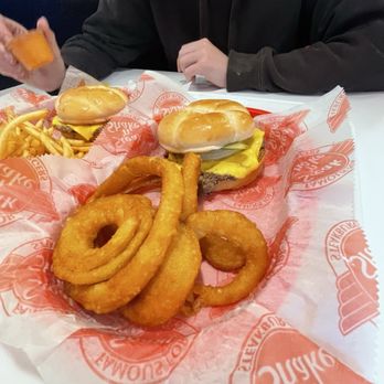 Steak ’n Shake - American Near Me - St. Petersburg, Florida Steak ’n Shake - American Near Me - St. Petersburg, Florida