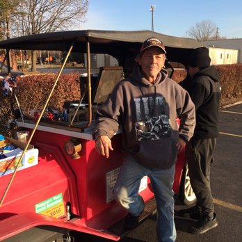 Trail Dawgs - a man in a red car - Hot Dogs Near Me - Carpentersville, Illinois