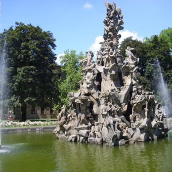 Hugenottenbrunnen - Landmarks & Historical Buildings Near Me - Erlangen, BY