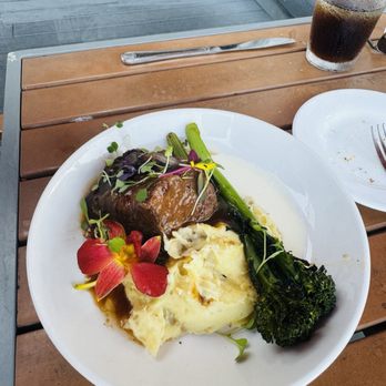 The Reef - Best beef short ribs!!!! Flavorful, Tender and juicy. Could use a bit more gravy... however, it was still very tasty - Seafood Near Me - Saint Augustine, Florida