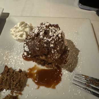 Peter Pratt's Inn - FLOURLESS CHOCOLATE CAKE - American Near Me - Yorktown Heights, New York Peter Pratt's Inn - FLOURLESS CHOCOLATE CAKE - American Near Me - Yorktown Heights, New York