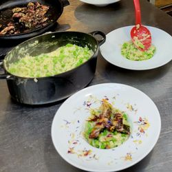L'atelier des Chefs - We prepared risotto with squid; delicious!