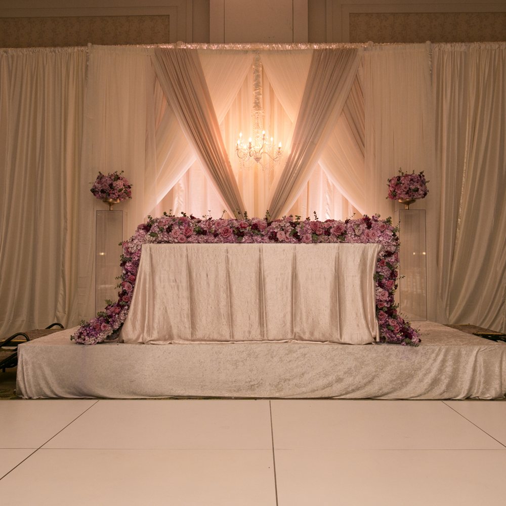 Sweetheart table Sweetheart table