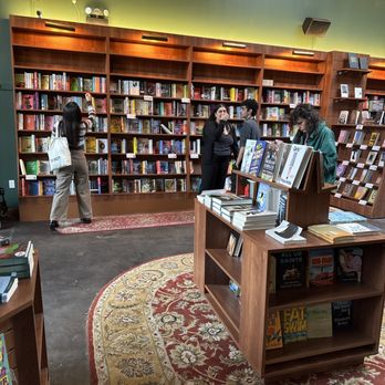 Book Club Bar - Bookstores Near Me - New York, New York