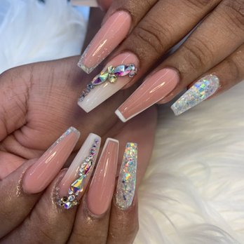 Chic Nails Lounge - Nail Salons Near Me - Irving, Texas