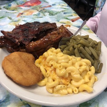 Big Momma's Fine Foods - BBQ ribs, Mac and cheese, green beans and the hot water corn bread - Southern Near Me - Monroe, Louisiana Big Momma's Fine Foods - BBQ ribs, Mac and cheese, green beans and the hot water corn bread - Southern Near Me - Monroe, Louisiana