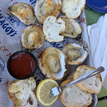 Shaggy's Gulfport Beach - Garlic Parmesan Oysters - Bars Near Me - Gulfport, Mississippi
