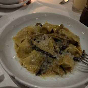 Le Farfalle - Duck anglonotti - Italian Near Me - Charleston, South Carolina Le Farfalle - Duck anglonotti - Italian Near Me - Charleston, South Carolina