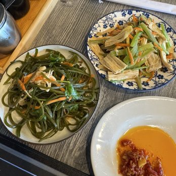 Looking For Chai Taiwanese Kitchen - Seaweed Salad w.Enoki Mushroom Dried Bean Curd Salad - Taiwanese Near Me - Edmonds, Washington Looking For Chai Taiwanese Kitchen - Seaweed Salad w.Enoki Mushroom Dried Bean Curd Salad - Taiwanese Near Me - Edmonds, Washington