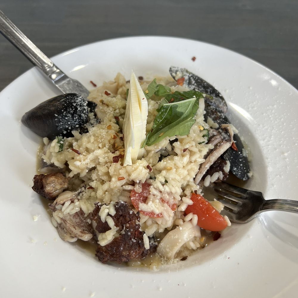 Prima Pizza - Pizza Near Me - Colts Neck, New Jersey Prima Pizza - Pizza Near Me - Colts Neck, New Jersey