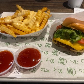Shake Shack Oak Brook - Shack Stack! - Fast Food Near Me - Oak Brook, Illinois Shake Shack Oak Brook - Shack Stack! - Fast Food Near Me - Oak Brook, Illinois