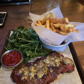 Laurel Tavern - New American Near Me - Studio City, California Laurel Tavern - New American Near Me - Studio City, California