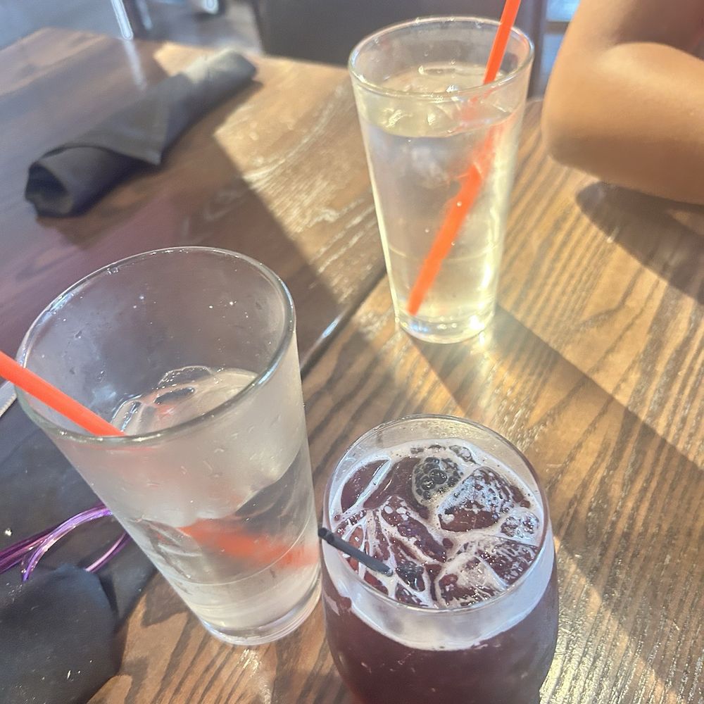 Hard Rock Cafe - Blackberry sangria. - American Near Me - New Orleans, Louisiana Hard Rock Cafe - Blackberry sangria. - American Near Me - New Orleans, Louisiana