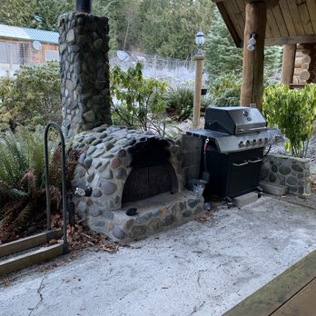 Cowlitz River Cabins - Awesome pizza oven - Guest Houses Near Me - Randle, Washington Cowlitz River Cabins - Awesome pizza oven - Guest Houses Near Me - Randle, Washington