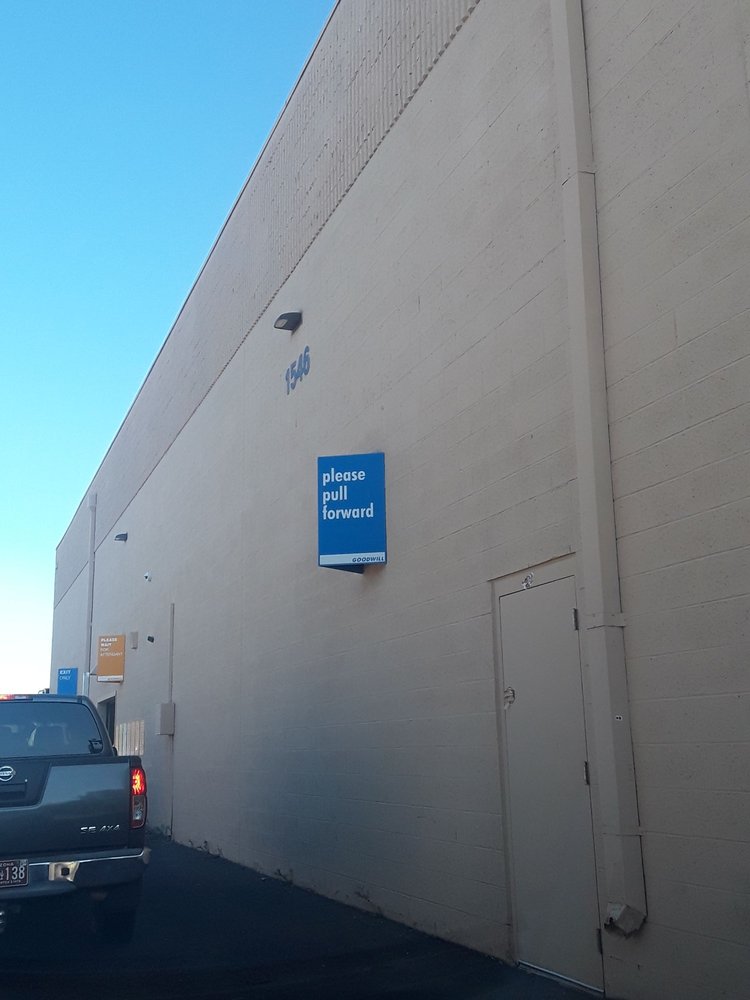 GOODWILL 13 Photos & 18 Reviews 1546 E Southern Ave, Tempe, AZ Yelp