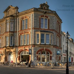 Offshore 2 - Offshore bar and Restaurant  Torquay Harbour