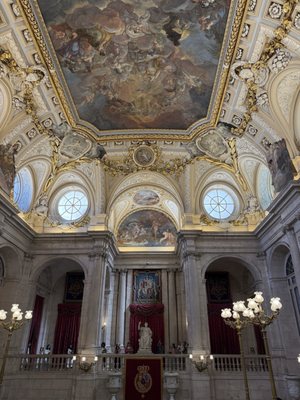 Central Palace Madrid by null