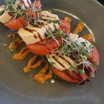 Vicino - CAPRESE - Italian Near Me - Indianapolis, Indiana