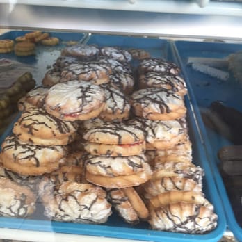 Chaves Bakery & Deli - Jelly filled - Bakeries Near Me - Fairfield, Connecticut