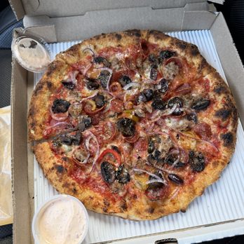 Fiorelli Pizza - Supreme Pizza - Pizza Near Me - Los Angeles, California Fiorelli Pizza - Supreme Pizza - Pizza Near Me - Los Angeles, California