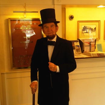 Hotel Gettysburg - Abe Lincoln... Downstairs every morning - Hotels Near Me - Gettysburg, Pennsylvania Hotel Gettysburg - Abe Lincoln... Downstairs every morning - Hotels Near Me - Gettysburg, Pennsylvania