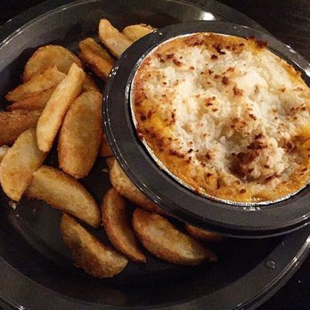 Three Broomsticks - Shepard's pie - British Near Me - Orlando, Florida Three Broomsticks - Shepard's pie - British Near Me - Orlando, Florida
