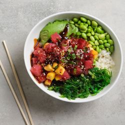Ernie's Bar & Grill - Ahi Tuna Poke Bowl