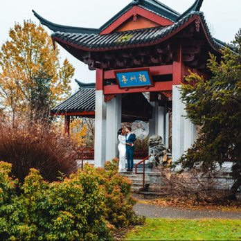 Sofia Shultz Photography - Elopement in the rain wedding - Session Photography Near Me - Tacoma, Washington