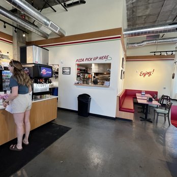 Scottie's Pizza Parlor NW - Inside POV - Pizza Near Me - Portland, Oregon Scottie's Pizza Parlor NW - Inside POV - Pizza Near Me - Portland, Oregon