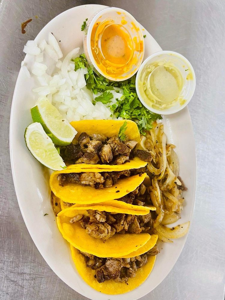 The Rusty Cowboy Logo