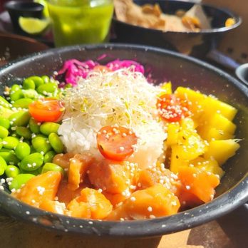 Malecón 21 - Salmon Poke Bowl - Mexican Near Me - Mahahual, ROO