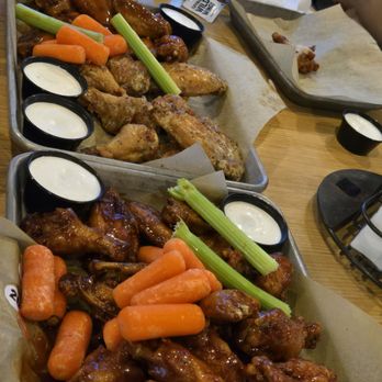 Buffalo Wild Wings - Sports Bars Near Me - Canyon Country, California Buffalo Wild Wings - Sports Bars Near Me - Canyon Country, California