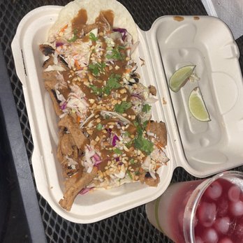 Earth Aloha Eats - Thai Chicken Tacos and Hawaiian Sunset drink - Food Trucks Near Me - Honolulu, Hawaii Earth Aloha Eats - Thai Chicken Tacos and Hawaiian Sunset drink - Food Trucks Near Me - Honolulu, Hawaii