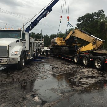 Professional Towing - excavator lift - Towing Near Me - Tampa, Florida Professional Towing - excavator lift - Towing Near Me - Tampa, Florida