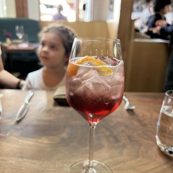 Amici Brentwood - Blood orange spritz - Italian Near Me - Santa Monica, California Amici Brentwood - Blood orange spritz - Italian Near Me - Santa Monica, California