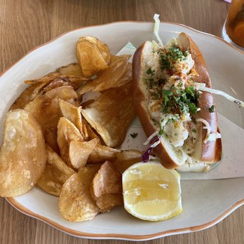 Pier 6 - Lobster Roll - Seafood Near Me - San Leon, Texas Pier 6 - Lobster Roll - Seafood Near Me - San Leon, Texas