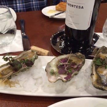 MW Restaurant - Raw oysters - New American Near Me - Honolulu, Hawaii