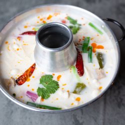 Khamdee Thai Cookhouse - Tom Kha Soup(comes in Hotpot)
Choice of meats: Pork, Chicken, Tofu, Veggies,