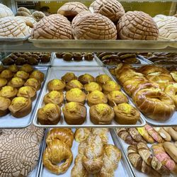La Guerrerense - Array of fresh Mexican pastries and breads