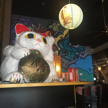 Thai Lagoon - Inside - Thai Near Me - Chicago, Illinois