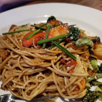 Yard House - New American Near Me - Sacramento, California Yard House - New American Near Me - Sacramento, California
