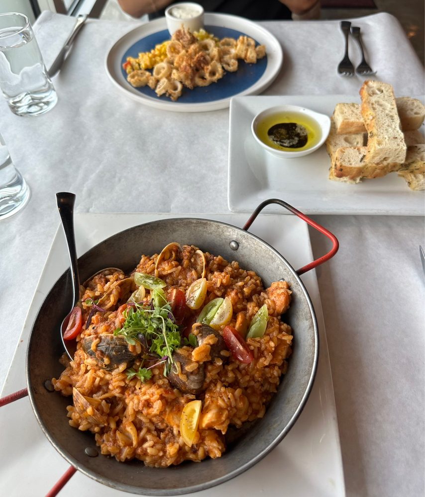 Pimienta Bistro & Bar