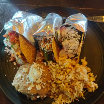 Lowkey Taco - Cluck Norris, Lil Uzi Verd, Erik Estrada - Tacos Near Me - Pittsburgh, Pennsylvania