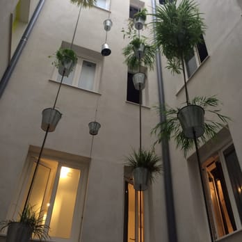 The Hat - Hotels Near Me - Madrid, M