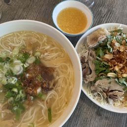 Bún Măng Vịt (Vietnamese Duck and Bamboo Vermicelli Soup)