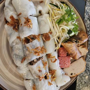 Gạo Vietnamese Kitchen - banh cuon - Vietnamese Near Me - Boston, Massachusetts