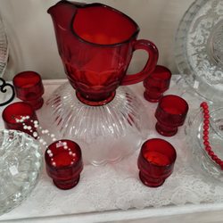 The best collections of vintage finds.