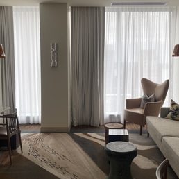 Gorgeous suite! Gorgeous suite!