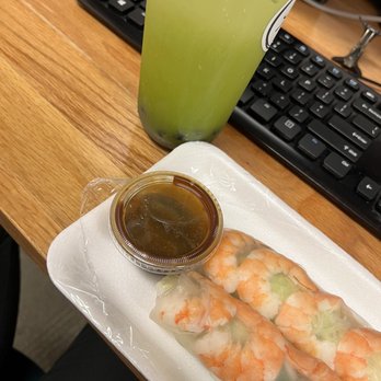 Lien's Viet Kitchen - Shrimp spring rolls and green Thai milk tea - Vietnamese Near Me - Houston, Texas Lien's Viet Kitchen - Shrimp spring rolls and green Thai milk tea - Vietnamese Near Me - Houston, Texas